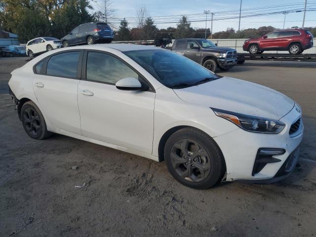 Photo 3 VIN: 3KPF24AD0ME327833 - KIA FORTE FE 