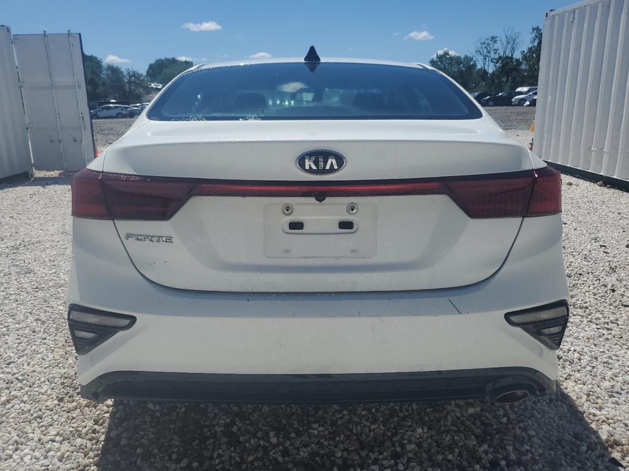 Photo 17 VIN: 3KPF24AD0ME362498 - KIA FORTE 