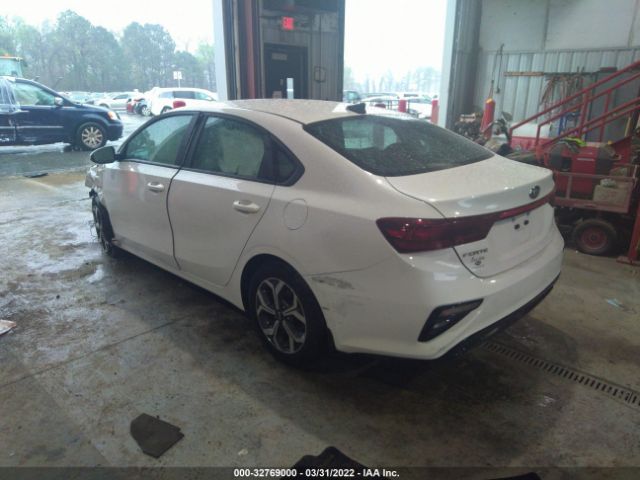 Photo 2 VIN: 3KPF24AD0ME369063 - KIA FORTE 