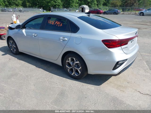 Photo 2 VIN: 3KPF24AD0ME370570 - KIA FORTE 