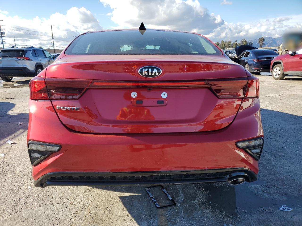 Photo 5 VIN: 3KPF24AD0ME386591 - KIA FORTE 