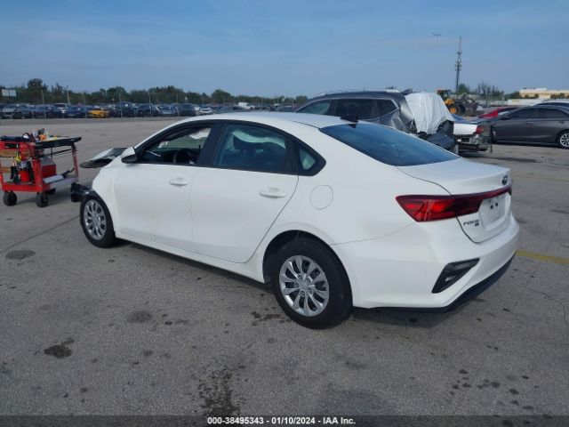 Photo 2 VIN: 3KPF24AD0ME393458 - KIA FORTE 