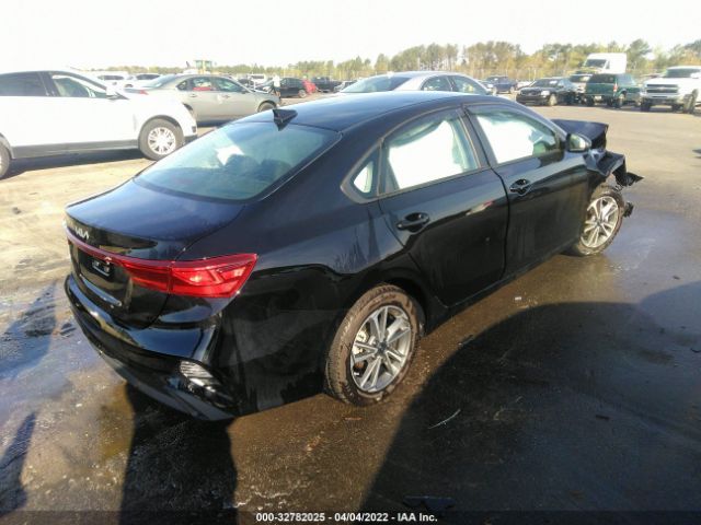 Photo 3 VIN: 3KPF24AD0NE437332 - KIA FORTE 