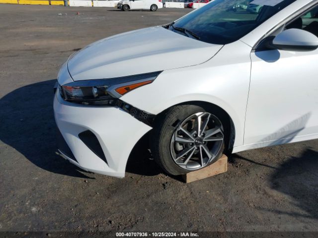 Photo 5 VIN: 3KPF24AD0NE446726 - KIA FORTE 