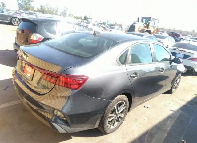 Photo 3 VIN: 3KPF24AD0NE452445 - KIA FORTE 