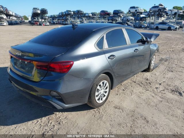 Photo 3 VIN: 3KPF24AD0NE463672 - KIA FORTE 