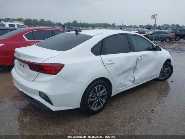 Photo 3 VIN: 3KPF24AD0NE484778 - KIA FORTE 