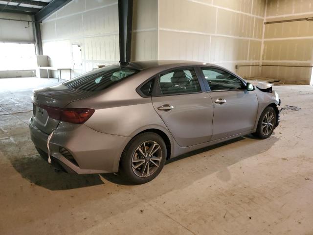 Photo 2 VIN: 3KPF24AD0NE489771 - KIA FORTE FE 