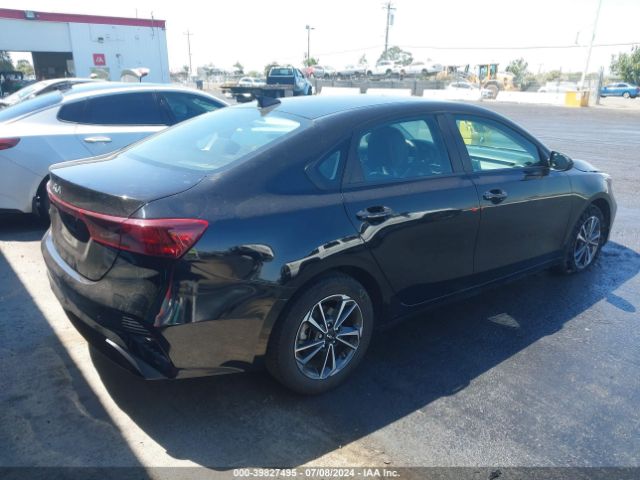 Photo 3 VIN: 3KPF24AD0NE498096 - KIA FORTE 