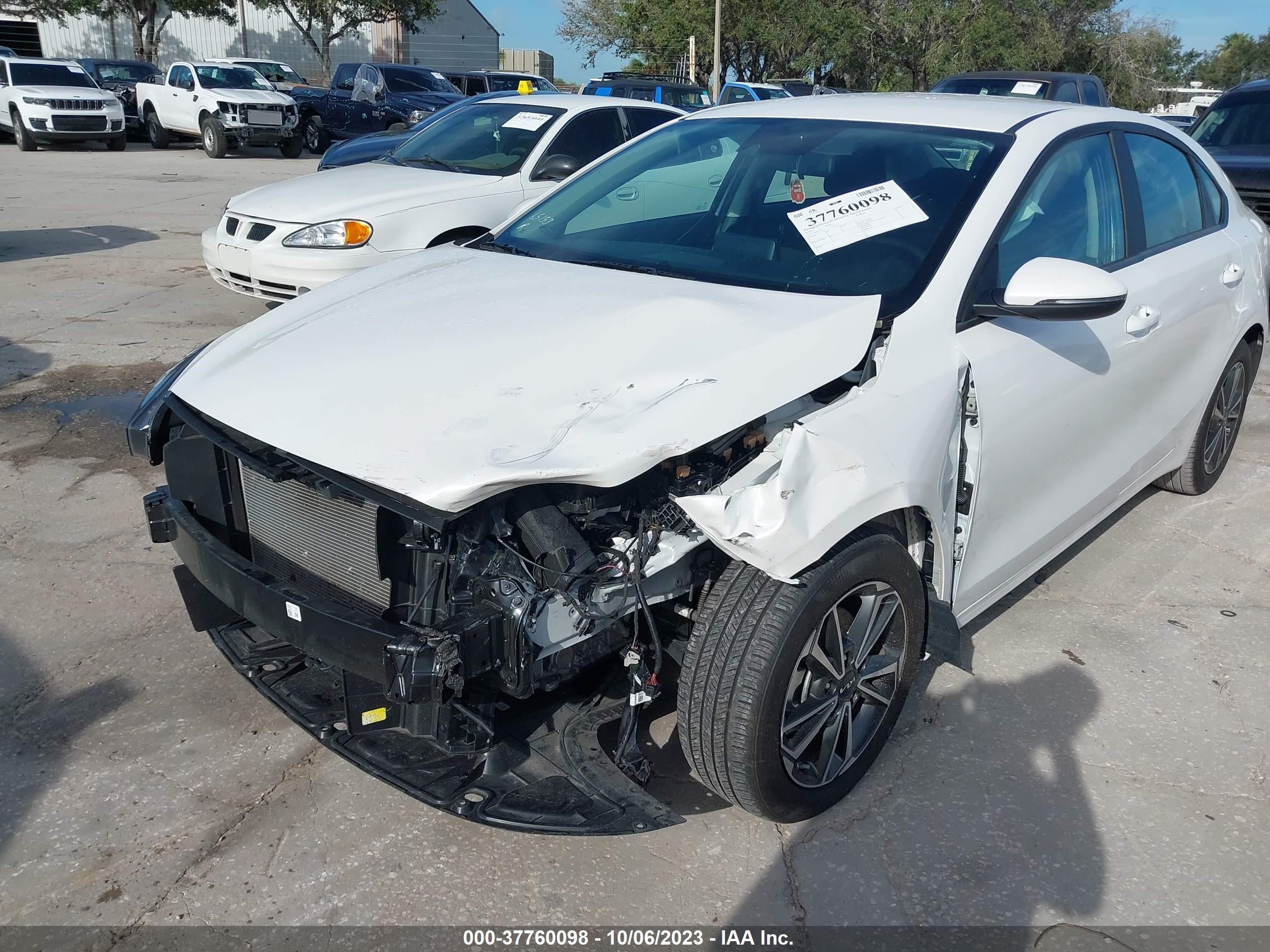 Photo 5 VIN: 3KPF24AD0PE544531 - KIA FORTE 