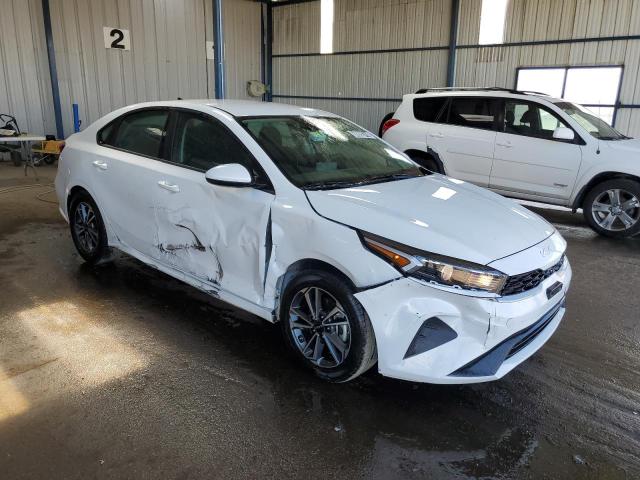 Photo 3 VIN: 3KPF24AD0PE575939 - KIA FORTE LX 