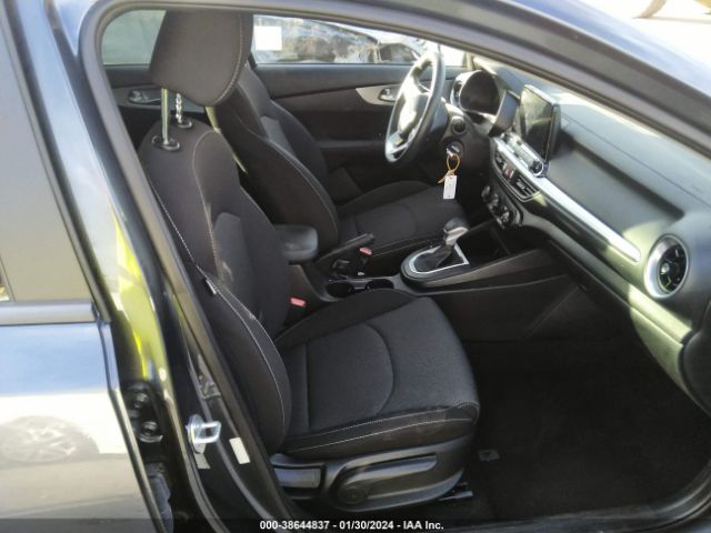 Photo 4 VIN: 3KPF24AD0PE609135 - KIA FORTE 