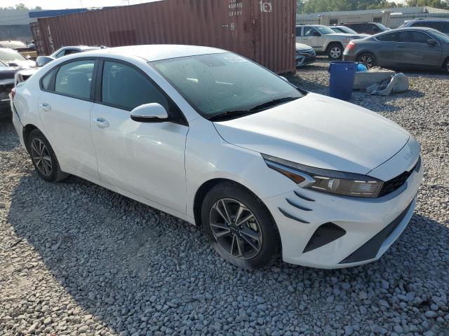 Photo 3 VIN: 3KPF24AD0PE613461 - KIA FORTE LX 