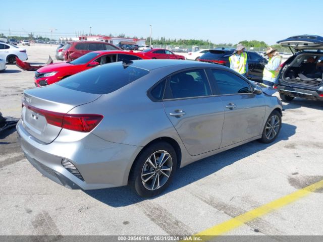 Photo 3 VIN: 3KPF24AD0PE626632 - KIA FORTE 