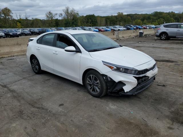 Photo 3 VIN: 3KPF24AD0PE639185 - KIA FORTE LX 