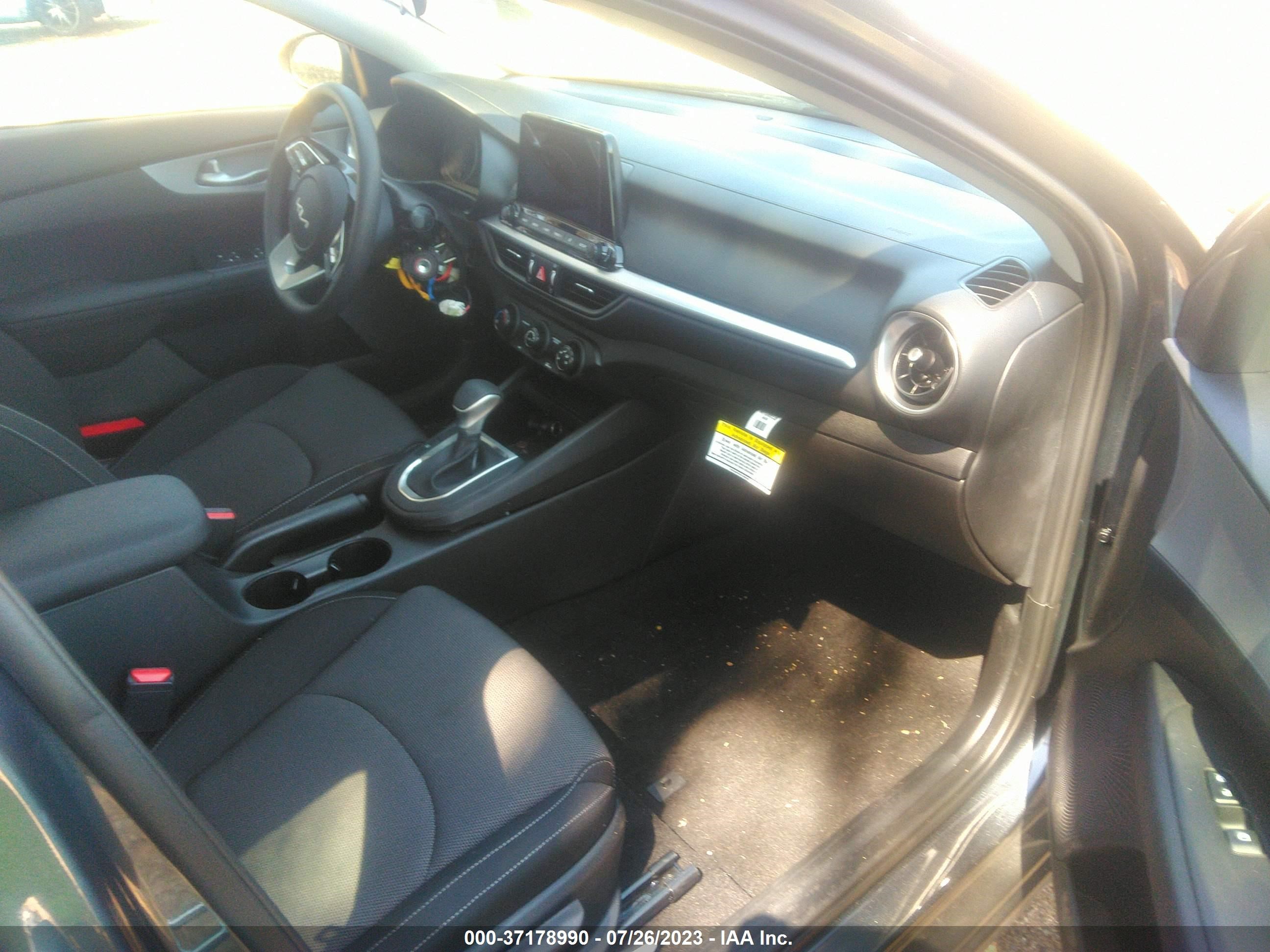 Photo 4 VIN: 3KPF24AD0PE653247 - KIA FORTE 