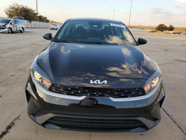 Photo 4 VIN: 3KPF24AD0PE669710 - KIA FORTE LX 