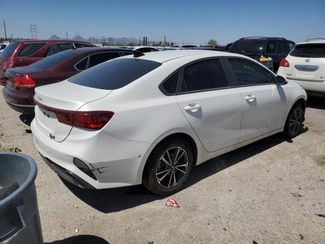 Photo 2 VIN: 3KPF24AD0PE692369 - KIA FORTE LX 