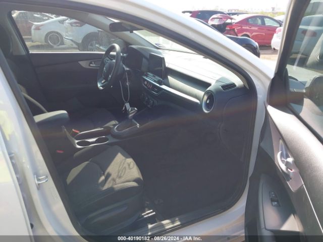 Photo 4 VIN: 3KPF24AD0RE716978 - KIA FORTE 