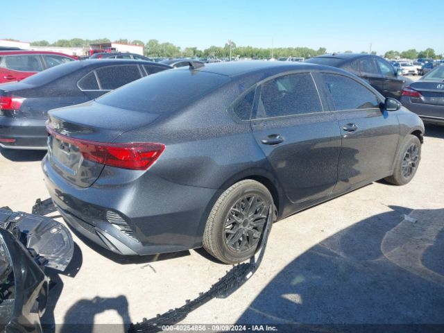 Photo 3 VIN: 3KPF24AD0RE790062 - KIA FORTE 