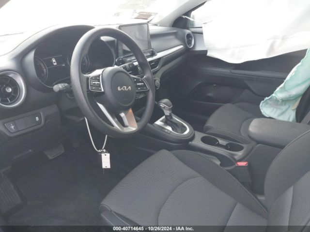 Photo 4 VIN: 3KPF24AD0RE802551 - KIA FORTE 