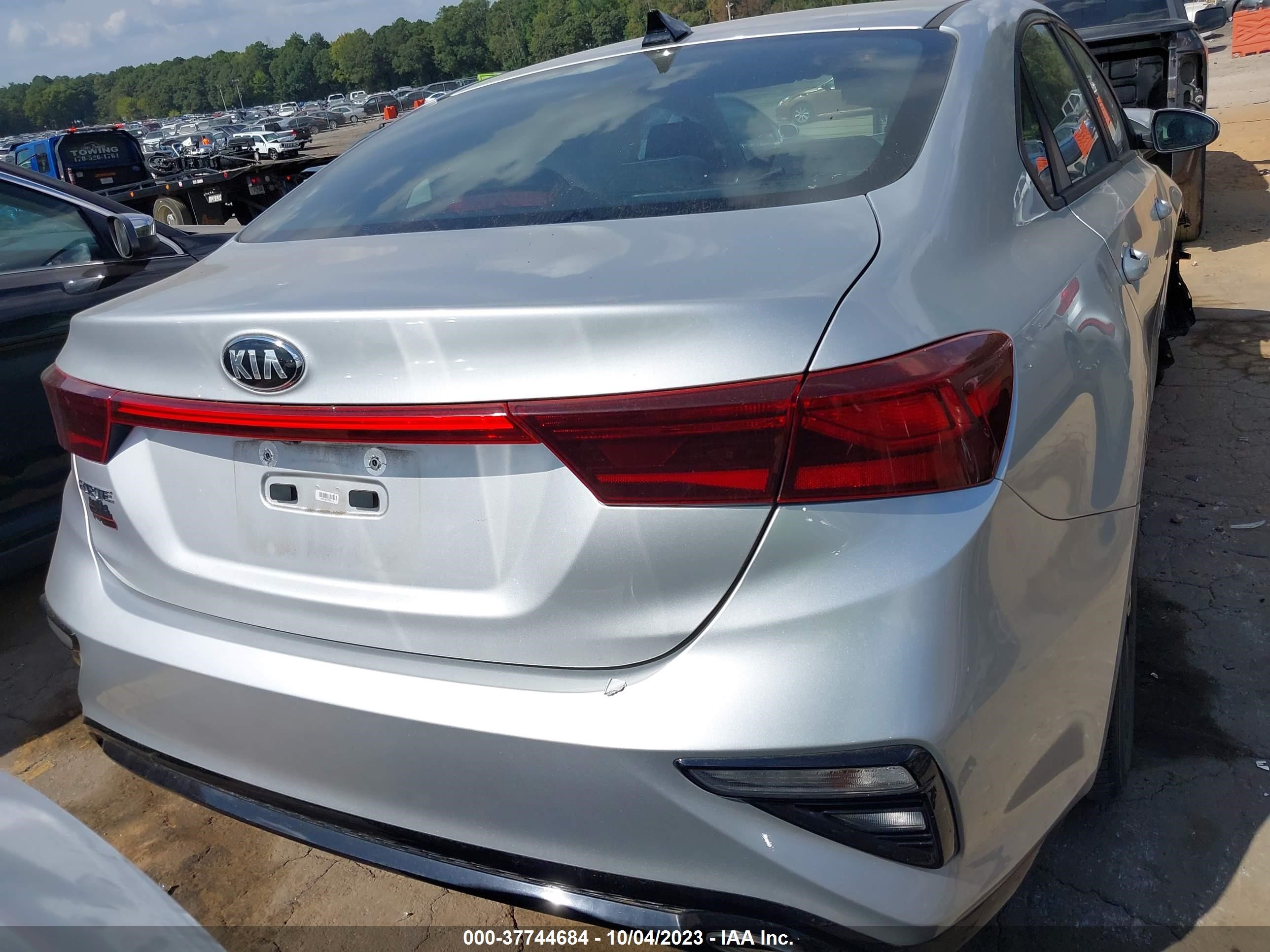 Photo 15 VIN: 3KPF24AD1KE007840 - KIA FORTE 