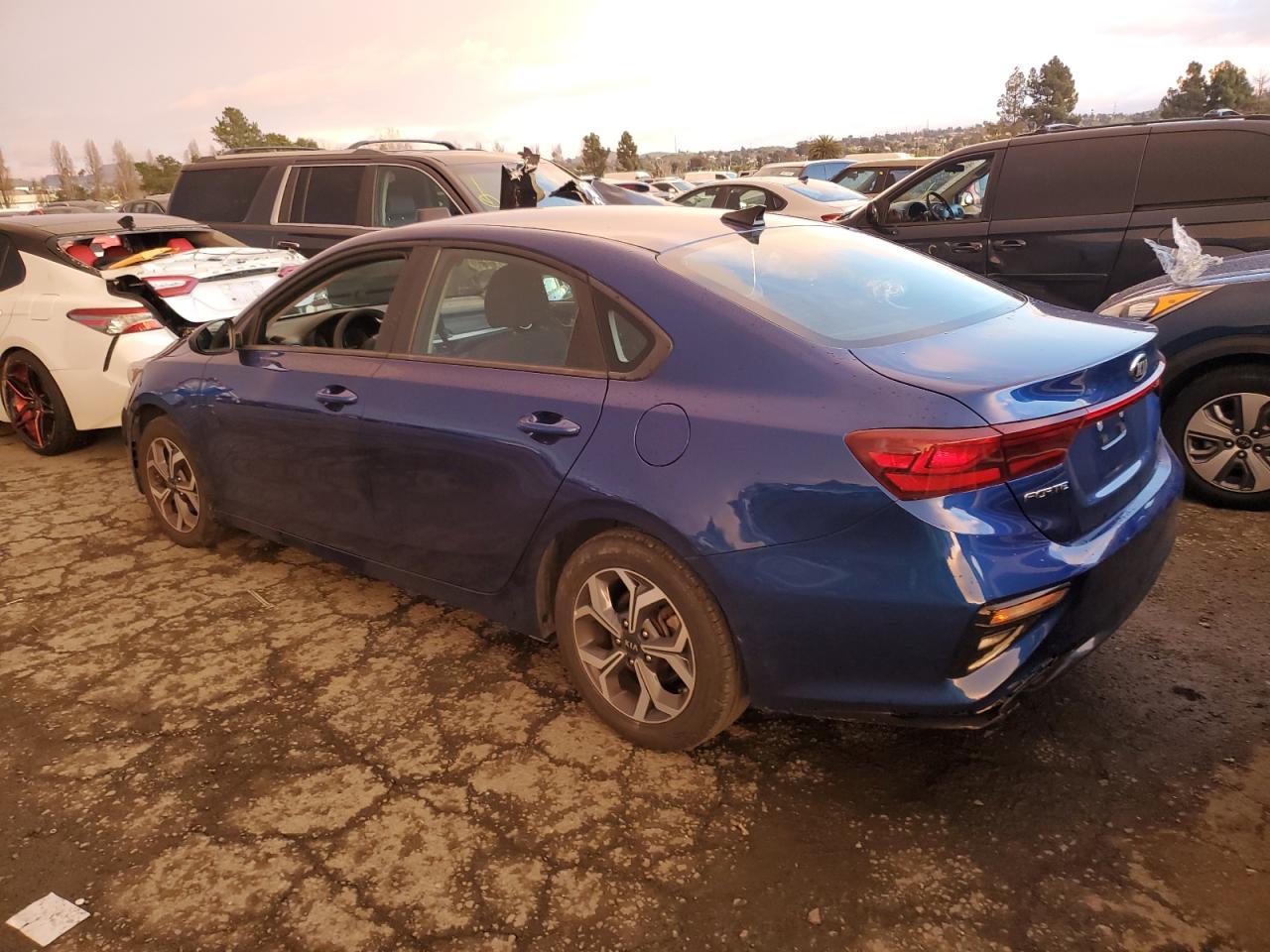 Photo 1 VIN: 3KPF24AD1KE105752 - KIA FORTE 