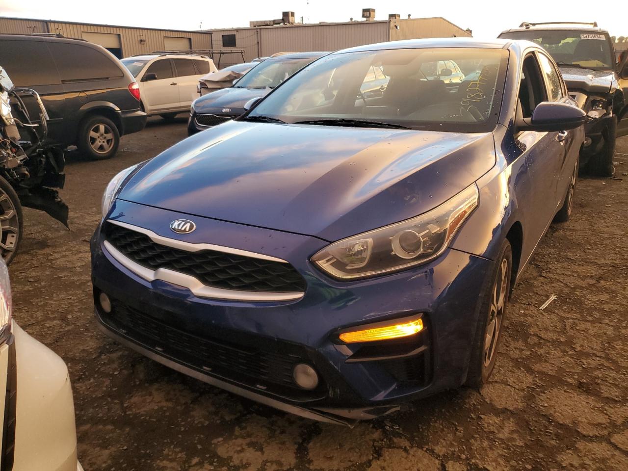 Photo 4 VIN: 3KPF24AD1KE105752 - KIA FORTE 