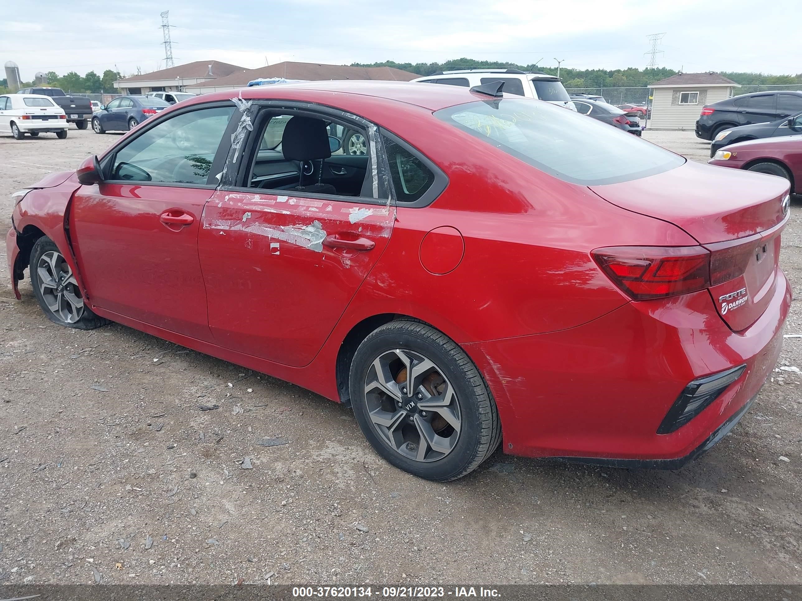 Photo 2 VIN: 3KPF24AD1KE116993 - KIA FORTE 