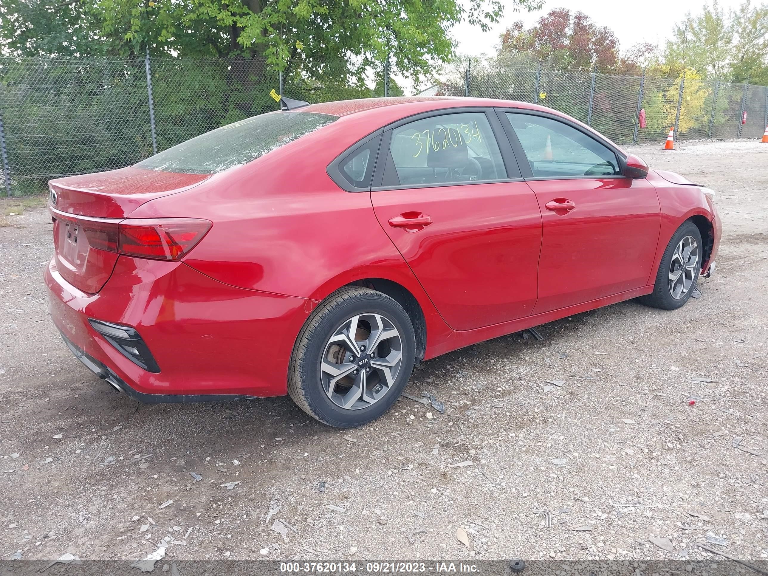 Photo 3 VIN: 3KPF24AD1KE116993 - KIA FORTE 