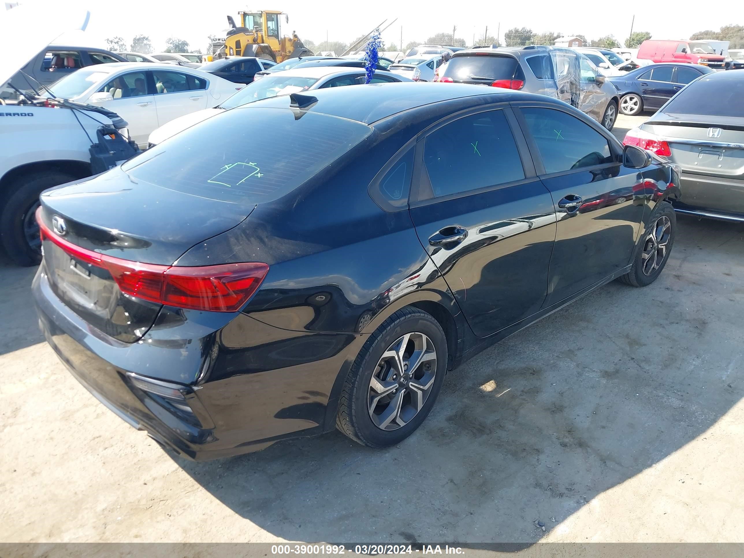 Photo 3 VIN: 3KPF24AD1LE175012 - KIA FORTE 