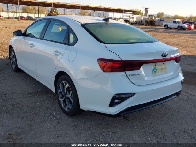 Photo 2 VIN: 3KPF24AD1LE183269 - KIA FORTE 