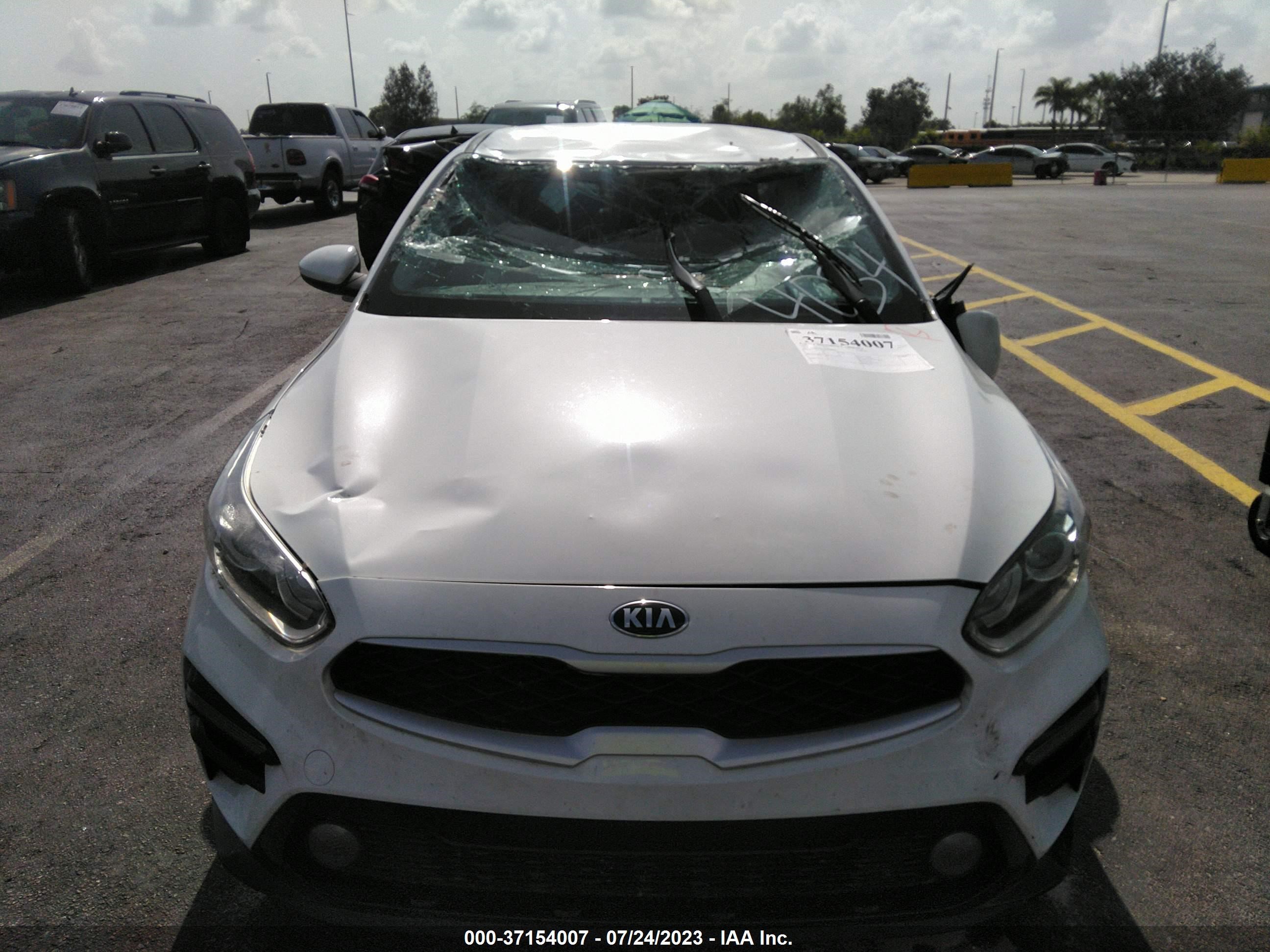 Photo 11 VIN: 3KPF24AD1ME294034 - KIA FORTE 