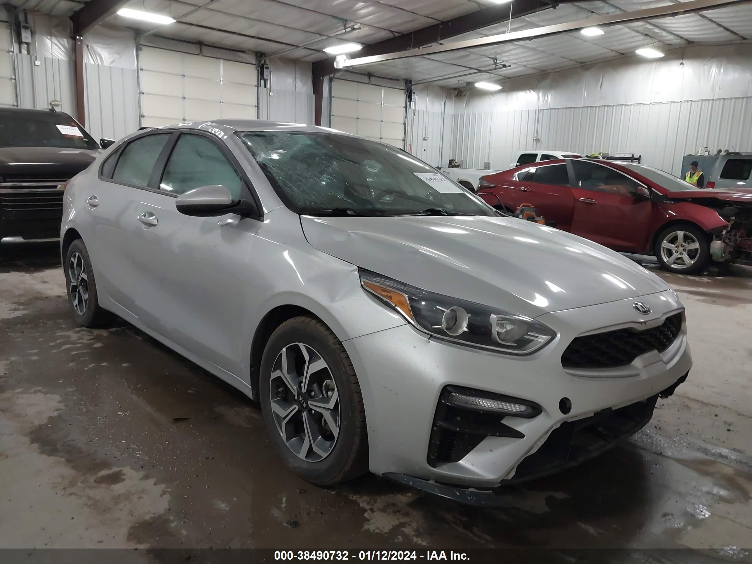 Photo 5 VIN: 3KPF24AD1ME349050 - KIA FORTE 