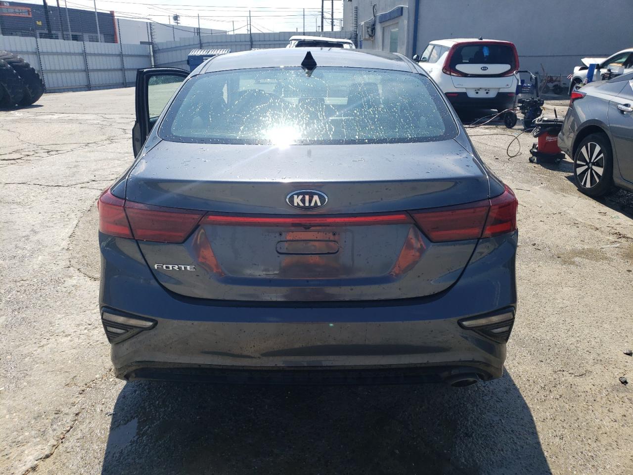 Photo 5 VIN: 3KPF24AD1ME349761 - KIA FORTE 