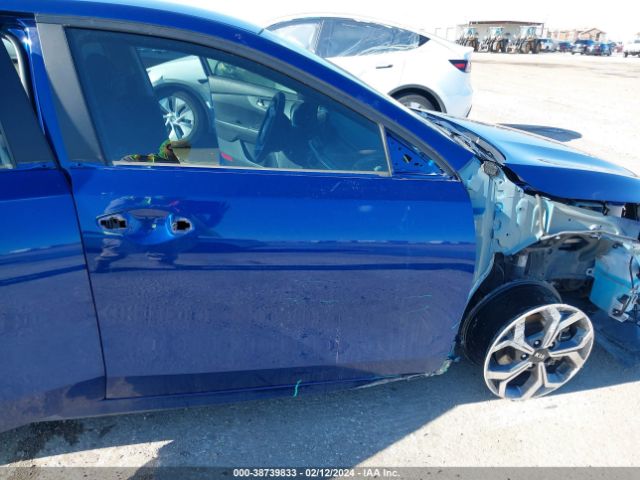 Photo 4 VIN: 3KPF24AD1ME353986 - KIA FORTE 