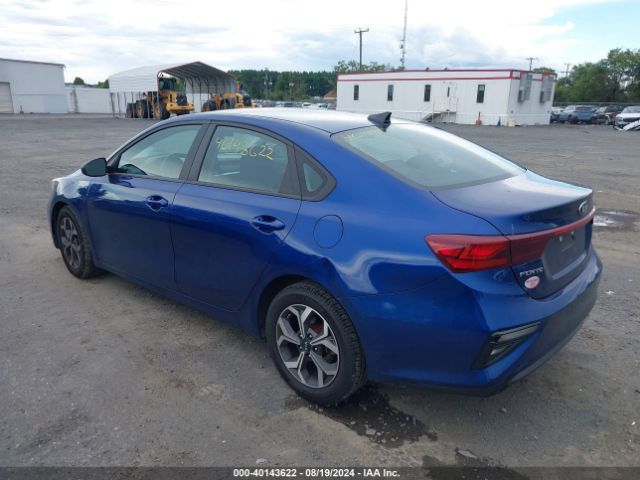 Photo 2 VIN: 3KPF24AD1ME407917 - KIA FORTE 