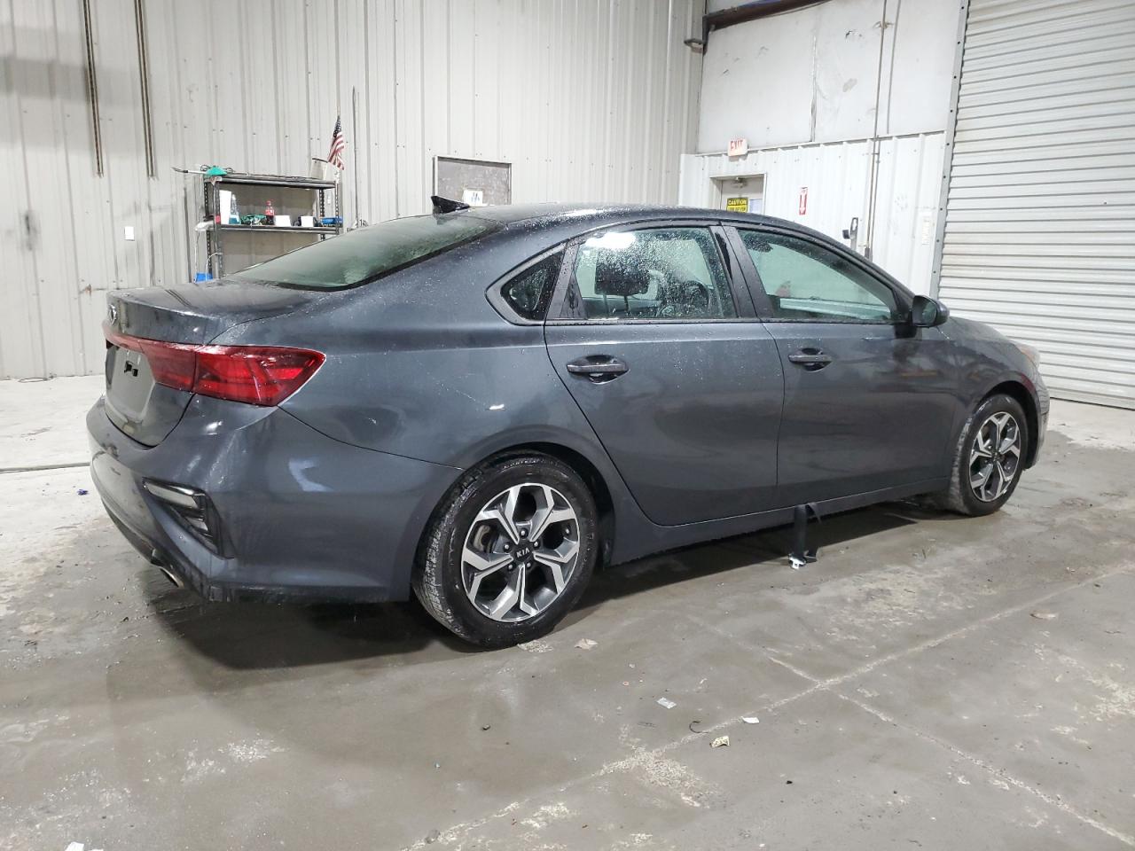 Photo 2 VIN: 3KPF24AD1ME408873 - KIA FORTE 