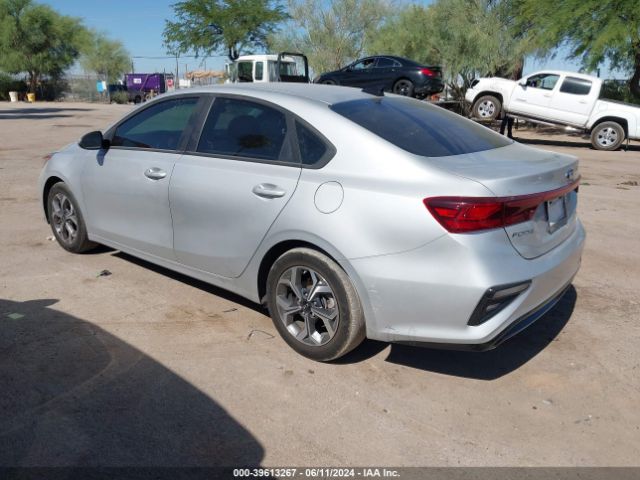 Photo 2 VIN: 3KPF24AD1ME414009 - KIA FORTE 