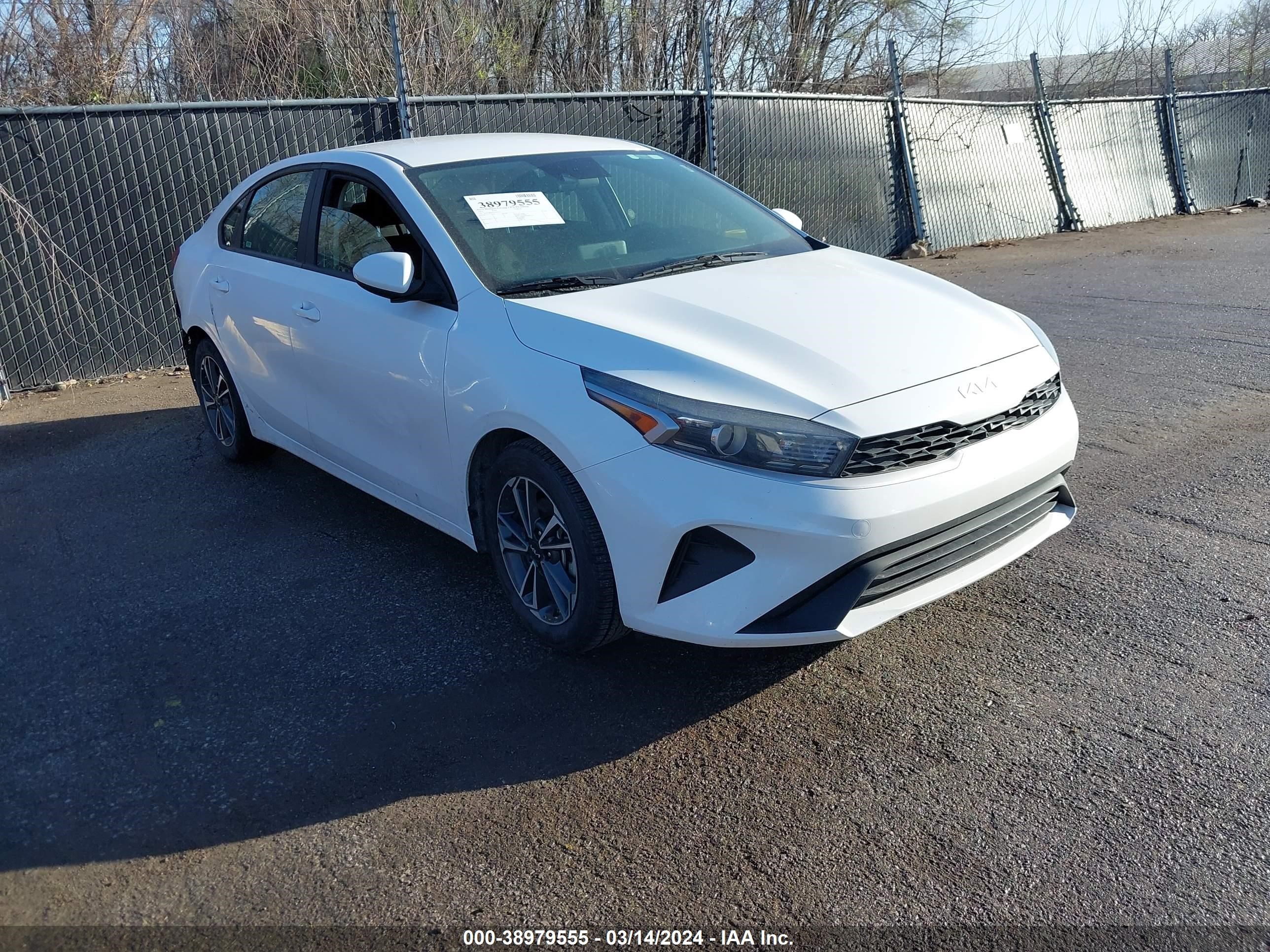 Photo 0 VIN: 3KPF24AD1NE418725 - KIA FORTE 