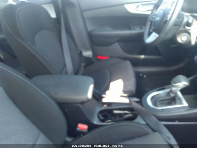 Photo 4 VIN: 3KPF24AD1NE474924 - KIA FORTE 