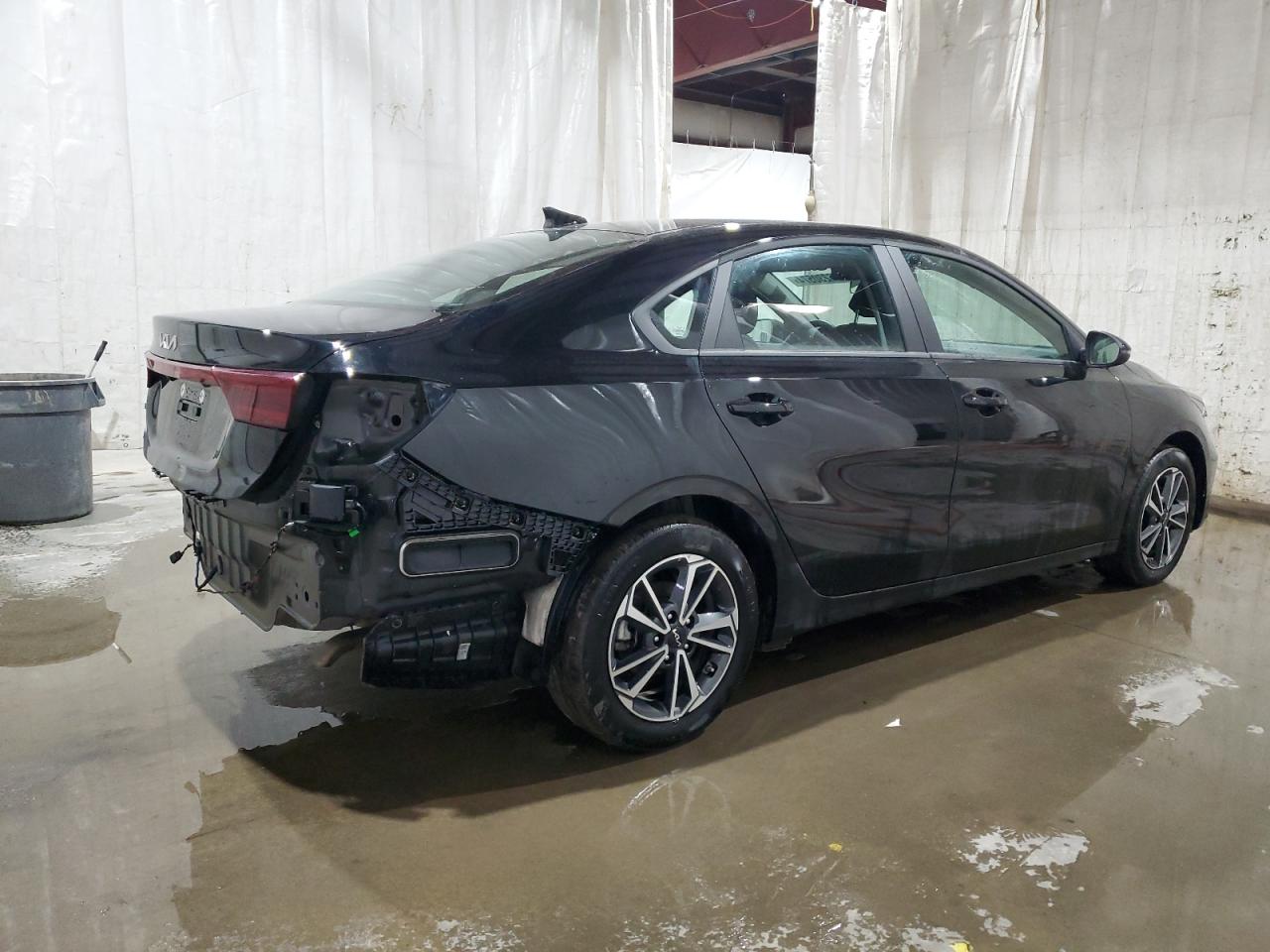 Photo 2 VIN: 3KPF24AD1NE494994 - KIA FORTE 