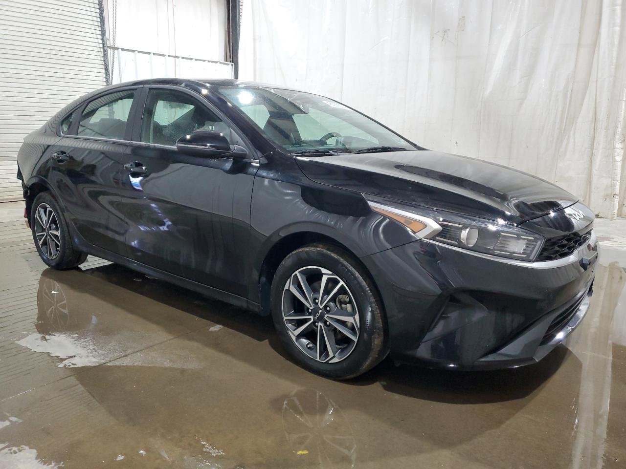 Photo 3 VIN: 3KPF24AD1NE494994 - KIA FORTE 