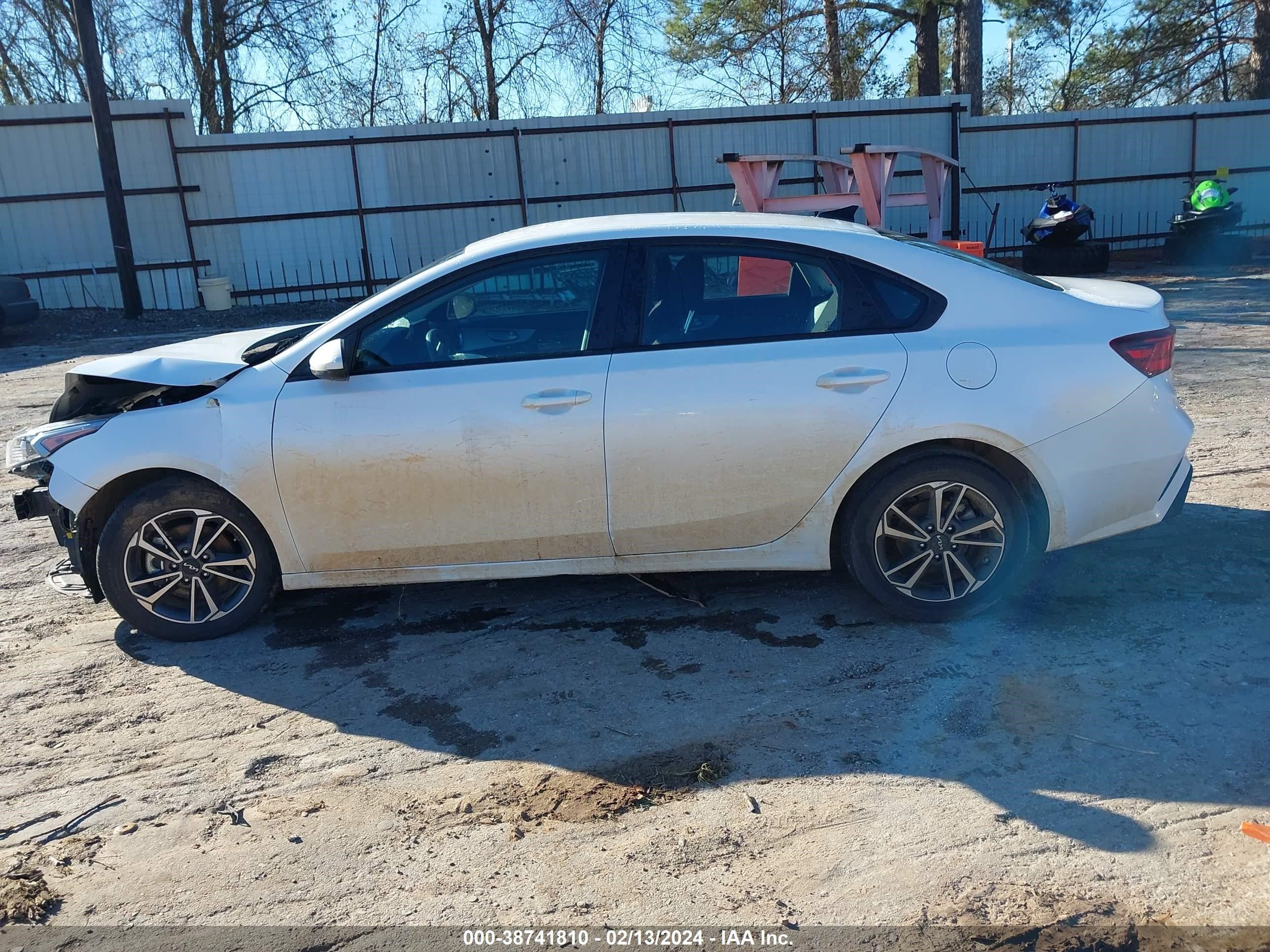 Photo 14 VIN: 3KPF24AD1PE545722 - KIA FORTE 