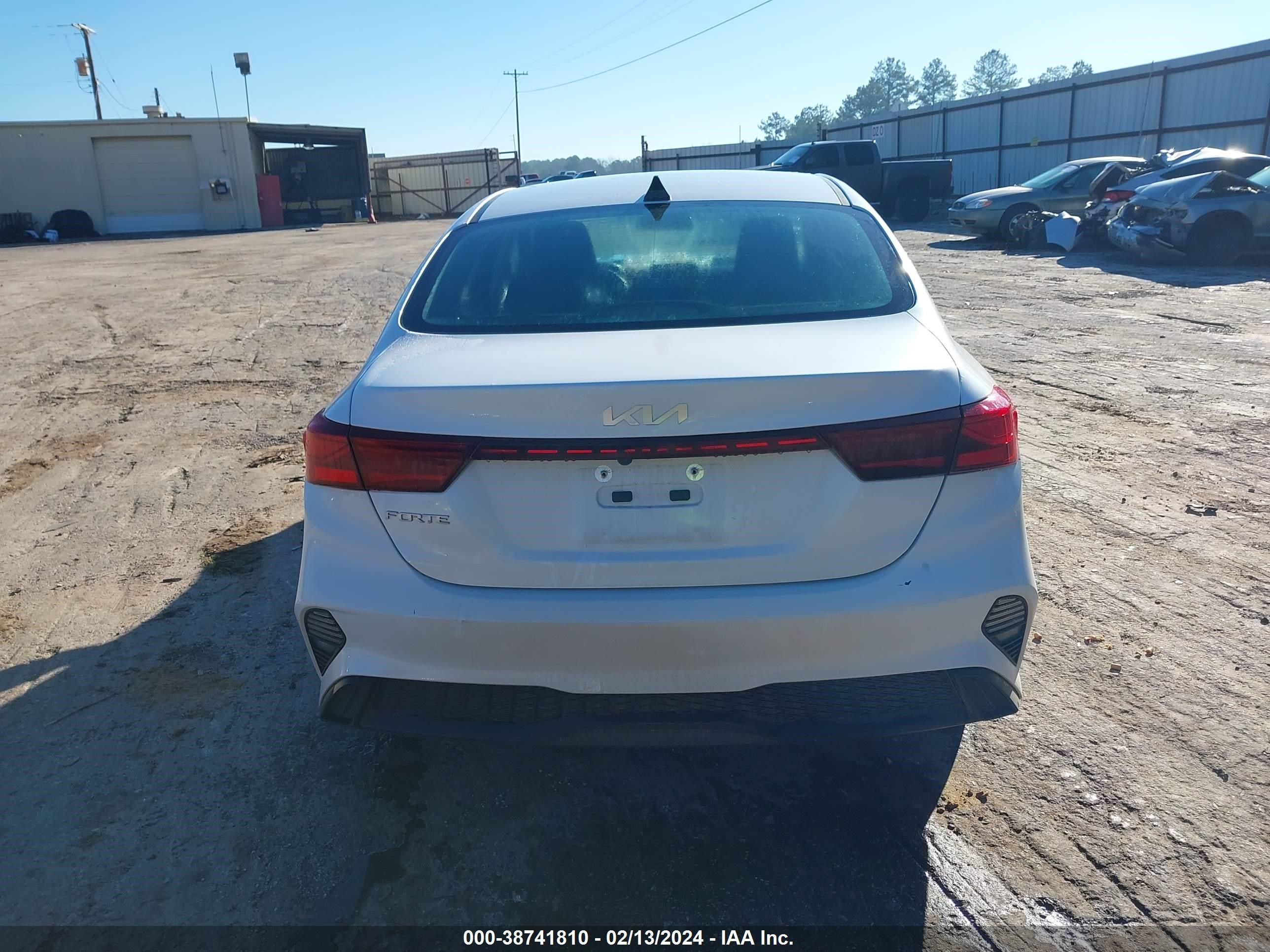 Photo 16 VIN: 3KPF24AD1PE545722 - KIA FORTE 