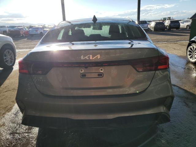 Photo 5 VIN: 3KPF24AD1PE588411 - KIA FORTE LX 