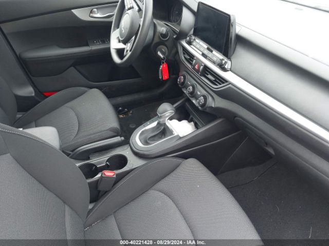 Photo 4 VIN: 3KPF24AD1PE641110 - KIA FORTE 