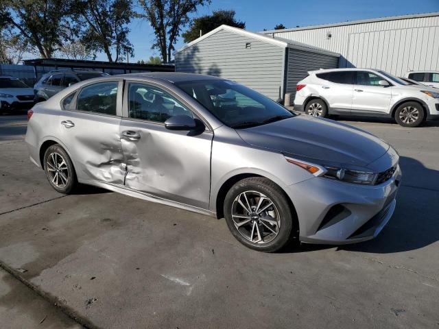 Photo 3 VIN: 3KPF24AD1PE652270 - KIA FORTE 