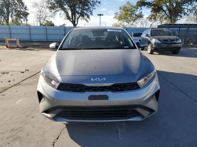 Photo 4 VIN: 3KPF24AD1PE652270 - KIA FORTE 