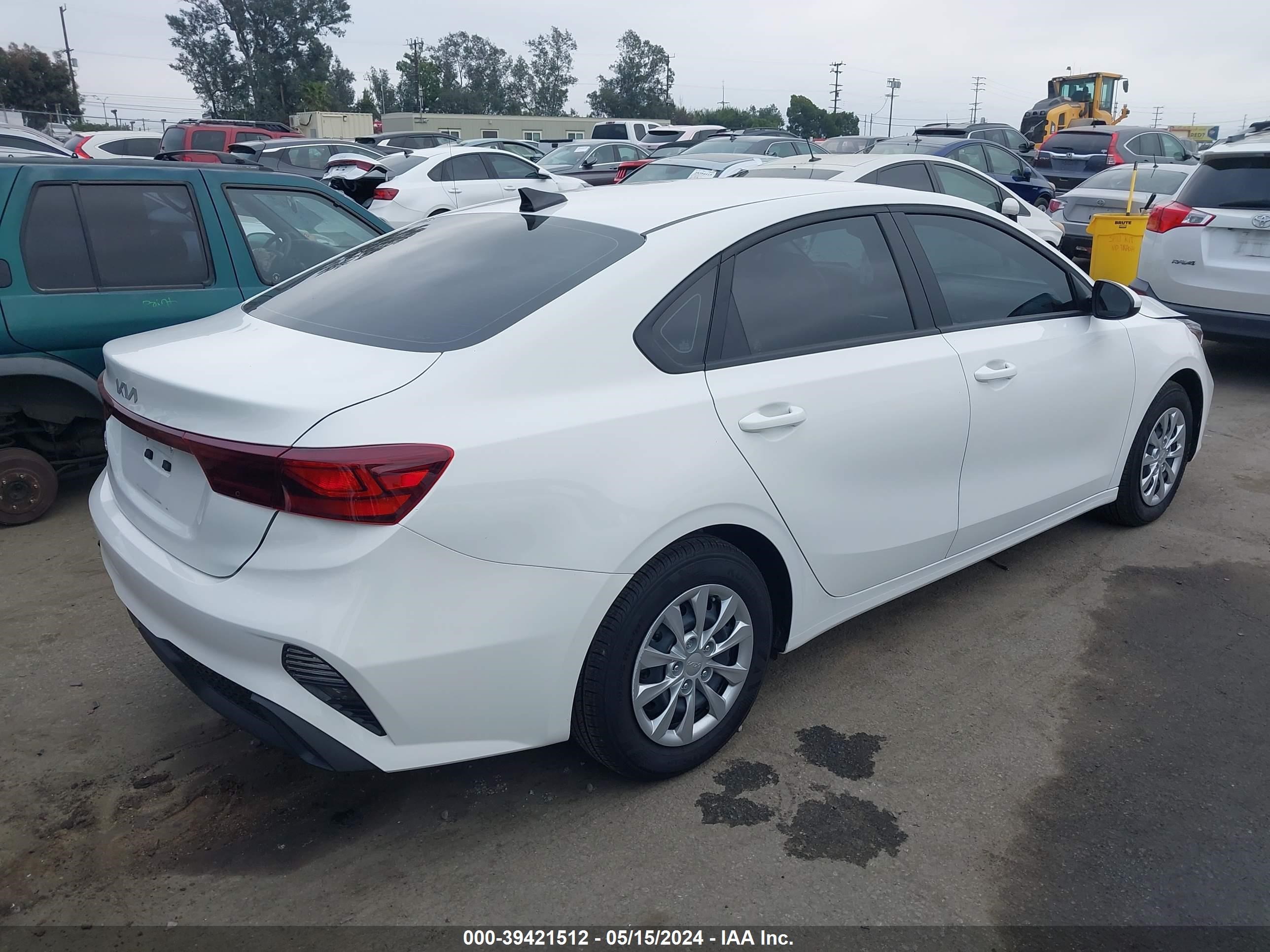 Photo 3 VIN: 3KPF24AD1RE690276 - KIA FORTE 